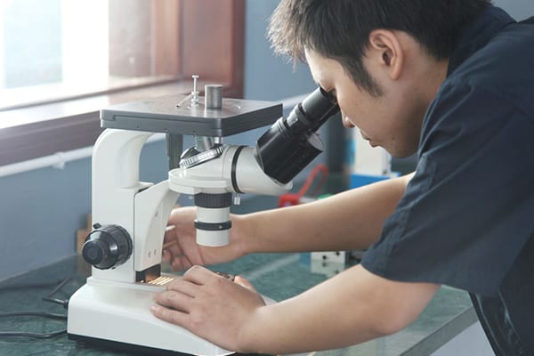 Piston-rod-micro-crack-tester